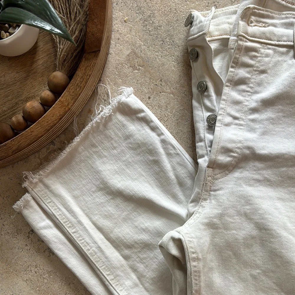 GAP Cream Denim Jeans - Picture 3 of 4